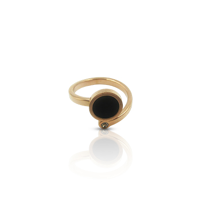 Circle studded anti-tarnish finger ring